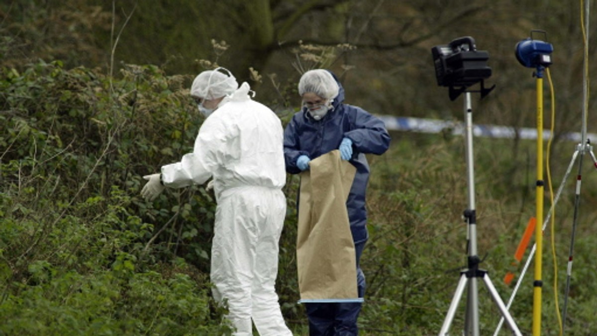 Sprawa Suzy Lamplugh, zaginionej agentki mieszkaniowej, należy do najbardziej tajemniczych przypadków, z jakim zmierzyła się, bezskutecznie, brytyjska policja. Dziś siostra uznanej za zmarłą kobiety, Lizzie Bingham, opowiada o żałobie, która w jej rodzinie trwa już 24 lata.