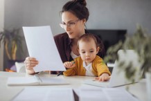 Czy pracodawca może zwolnić rodzica małego dziecka?