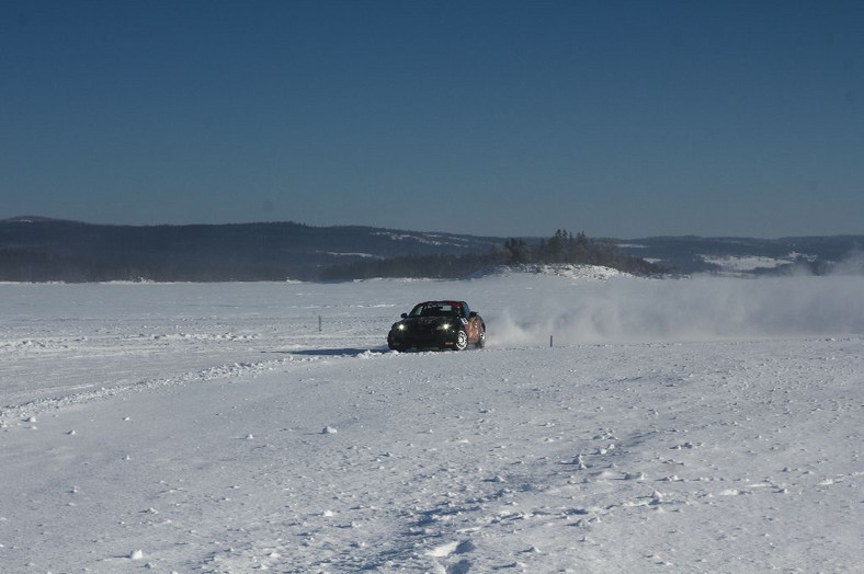 Emocjonujący finisz wyścigu Mazda MX-5 Ice Race