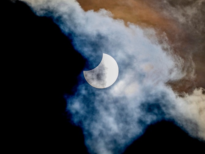 Stiže pomračenje Meseca u Ribama i za ova 3 znaka menja život iz korena, tvrdi astrolog