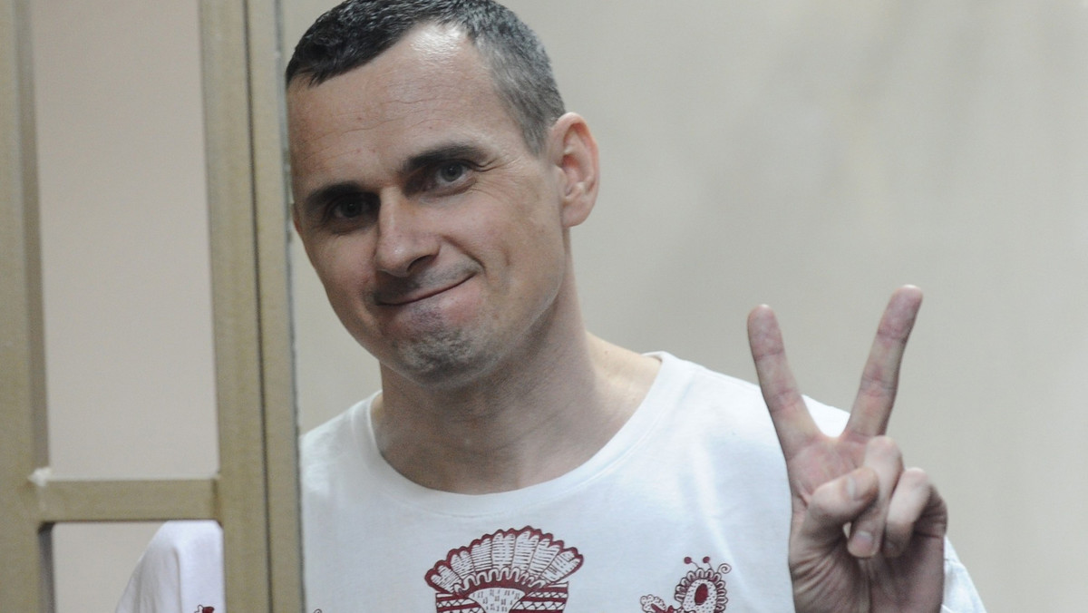 Rosyjska Federalna Służba Więzienna (FSIN) oświadczyła, że u skazanego ukraińskiego reżysera filmowego Ołeha Sencowa, który w kolonii karnej prowadzi głodówkę, nie stwierdzono "deficytu masy ciała" i że nie wymaga on natychmiastowej hospitalizacji.
