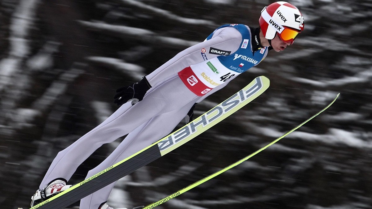 Kamil Stoch był najlepszy z Biało-Czerwonych po pierwszej serii konkursu lotów narciarskich na skoczni Kulm w Bad Mitterndorf (HS-200). Polak plasuje się na siódmej pozycji, prowadzi Japończyk Daiki Ito, który poszybował na 209 metr. Oprócz Stocha w drugiej serii zobaczymy także Piotra Żyłę i Stefana Hulę.