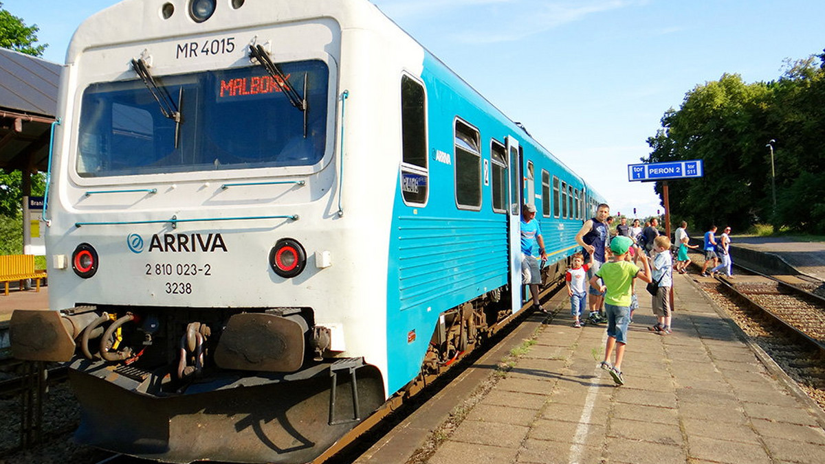 Nie wiadomo, czy w te wakacje zostanie aktywowana zabytkowa Kolej Nadzalewowa. Starania o wznowienie kursów zapowiada samorząd Elbląga. W ratuszu podjęte zostały już pierwsze działania w tej sprawie, choć na bliższe informacje trzeba będzie poczekać – przyznaje Joanna Urbaniak, rzeczniczka prezydenta Elbląga.