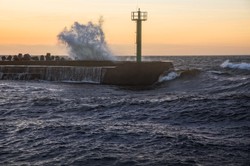Na Bałtyku zatonął jacht. Uratowano dwie osoby