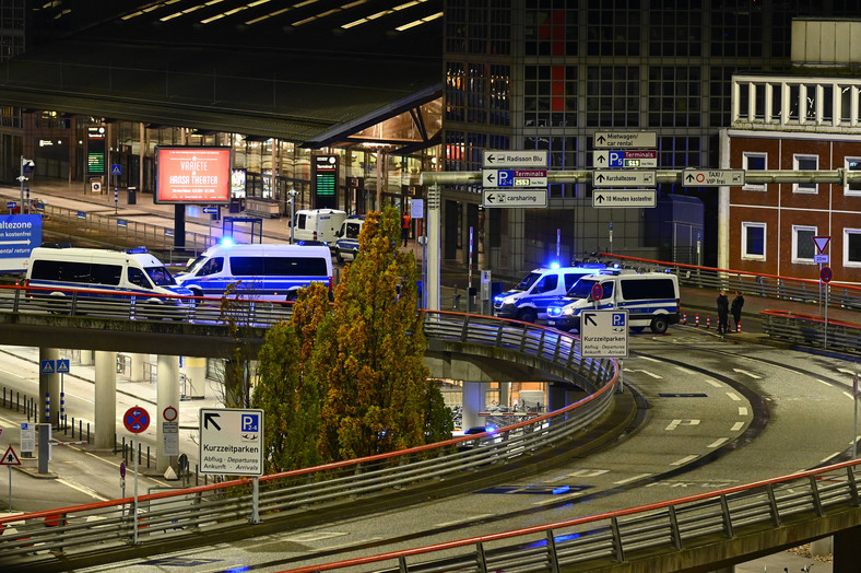 Obława na lotnisku w Hamburgu