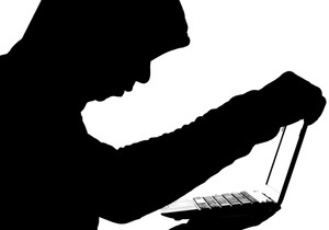 Uhapšeni su sa žrtvama ostvarivali prisan odnos. Po nekoliko meseci upoznavali su se sa njima, sa njihovim privatnim životom, a onda bi igrajući na tu kartu navlačili žrtve da uplaćuju sve više novca