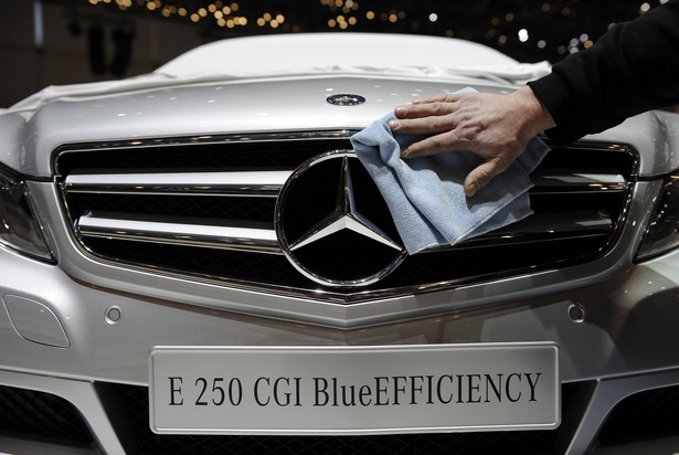 Nowy model Daimler Mercedes E250 CGI BlueEFFICIENCY podczas targów Geneva International Motor Show w Genewie, w Szwajcarii