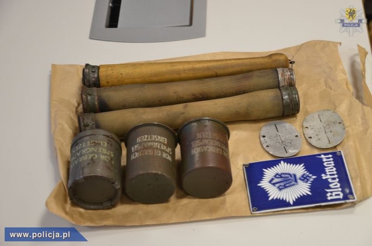 Przedmioty znalezione w mieszkaniu zatrzymanego Rosjanina