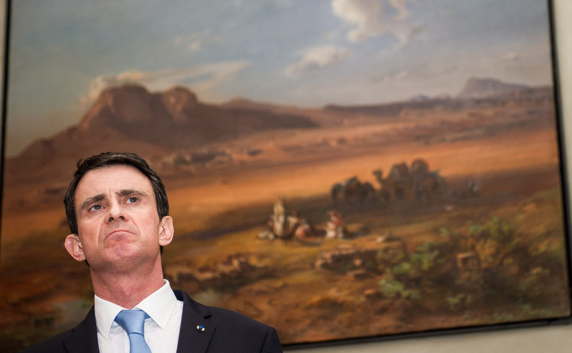 Manuel Valls na tle obrazu "Korynt i Akrokorynt" w muzeum w Monachium