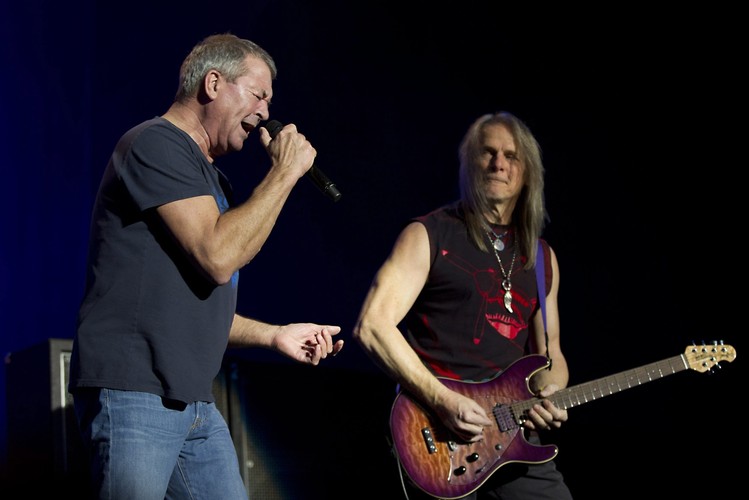 Ian Gillan i Steve Morse podczas koncertu w Amsterdamie
