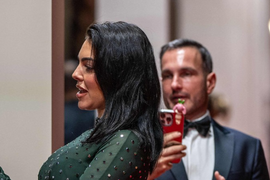 Georgina Rodrigez SKANDALIZOVALA SAUDIJSKU ARABIJU u providnoj haljini koja PUCA NA NJOJ: Sevnule i TANGA gaćice u izdanju koje ne prašta ni gram viška