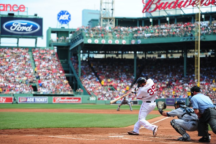 <b>Miejsce 5. World Series - baseball</b>
<br>
Nagroda: 14,8 milionów dolarów
<br><br>
Kolejny sport, który w Polsce nie cieszy się zbyt dużym zainteresowaniem. Tymczasem w Stanach Zjednoczonych niedzielne wyprawy na mecz baseballu to wiekowa tradycja. Tradycją jest również, że drużyna zwyciężająca w World Series zgarnia na swoje konto całkiem pokaźną sumkę.