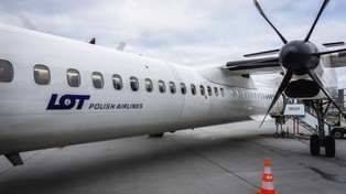 Blokada dalekich tras mocno uderza w LOT