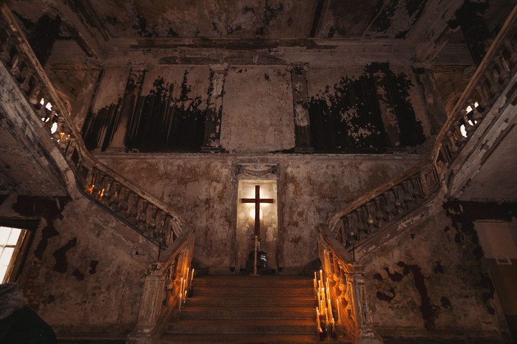 MAJESTATYCZNE. MISTYCZNE. OPUSZCZONE KOŚCIOŁY (14)