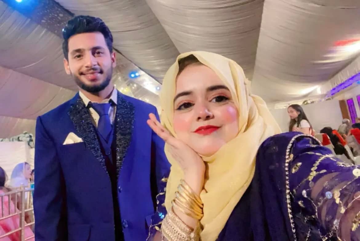 Pyari Maryam s manželom.