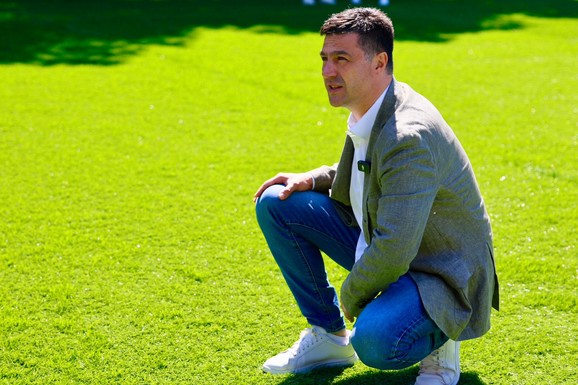 (FOTO) Niš postaje grad sporta! Novi mini-pič tereni stižu u škole - Pavlović: "To mi je veoma važno"