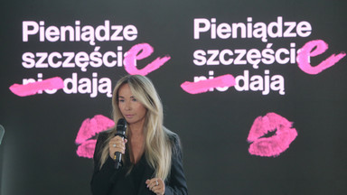 Gwiazdy na premierze książki "Pieniądze szczęścia nie dają" Joanny Przetakiewicz. Przegląd stylizacji