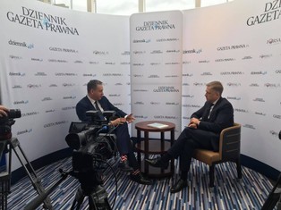 Główny ekonomista FOR: Obniżenie wieku emerytalnego to „zbrodnia w polityce gospodarczej”