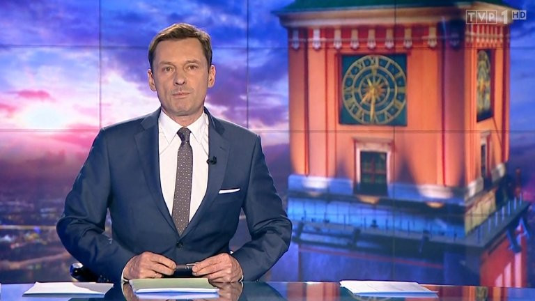 Krzysztof Ziemiec prowadzący "Wiadomości TVP"