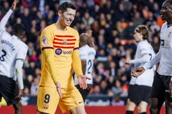 Lewandowski zaczął na ławce rezerwowych, wszedł i przypieczętował awans [WIDEO]