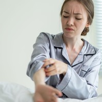 Mitől viszket a bőröm, és miért kínoz éjszaka erősebben?