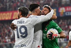 Giroud stanął w... bramce i zachował czyste konto. Milik trafił w derbach Turynu [WIDEO]