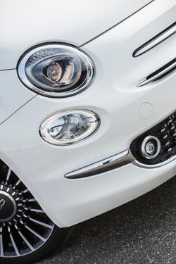 Ile spala silnik z Polski? Który wybrać? Pierwszy test nowego fiata 500. ZDJĘCIA