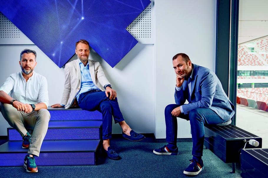 Nanovo: Piotr Badowski (w środku), Dariusz Sobczak (z lewej) i Jakub Głuszkiewicz  budują sklepy XXI wieku