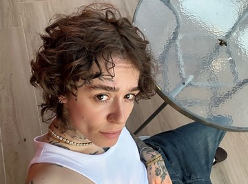 Hrvatska pevačica OPERISALA GRUDI, VIŠE IH NEMA: Na vezi sa manekenkom svaki muškarac bi joj pozavideo, a zbog ovog SKANDALA svi bruje o njoj 