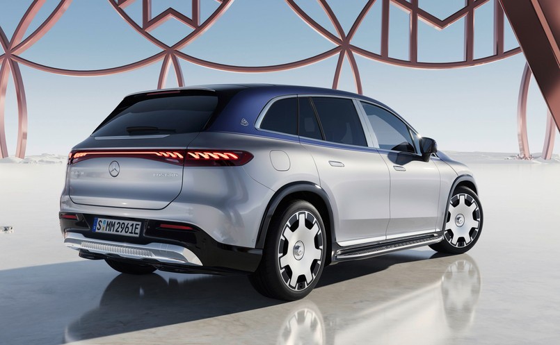 Mercedes-Maybach EQS 680 SUV