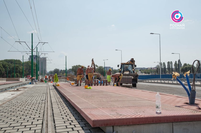 Przystanek tramwajowy na moście Dworcowym