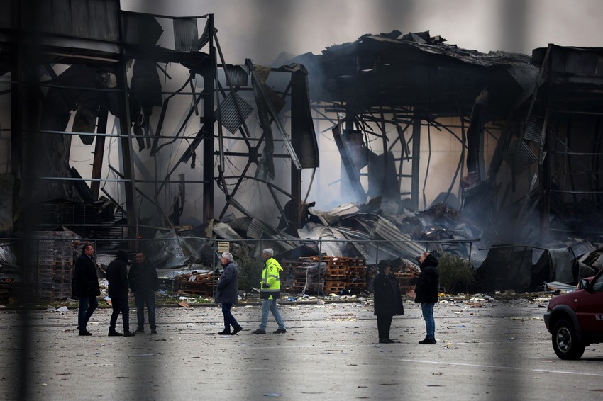 Požar u fabrici u Grčkoj