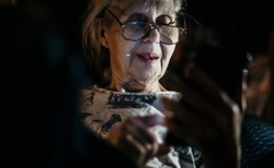 Ekspozycja na światło w nocy szkodzi zdrowiu seniorów