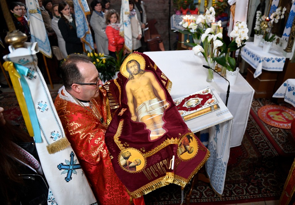  Rezurekcja w greckokatolickiej cerkwi pod wezwaniem św. Mikołaja w Hrebennem