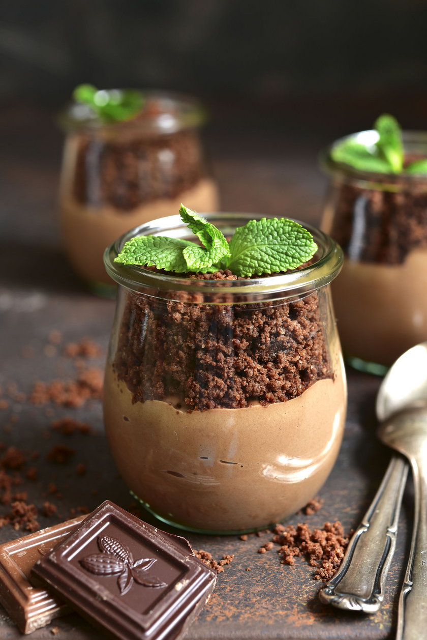 Małe desery czekoladowe - ale łatwo je przygotujesz! 