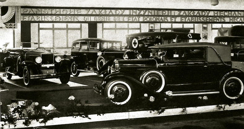 Rok 1928 - stoisko Państwowych Zakładów Inżynierii