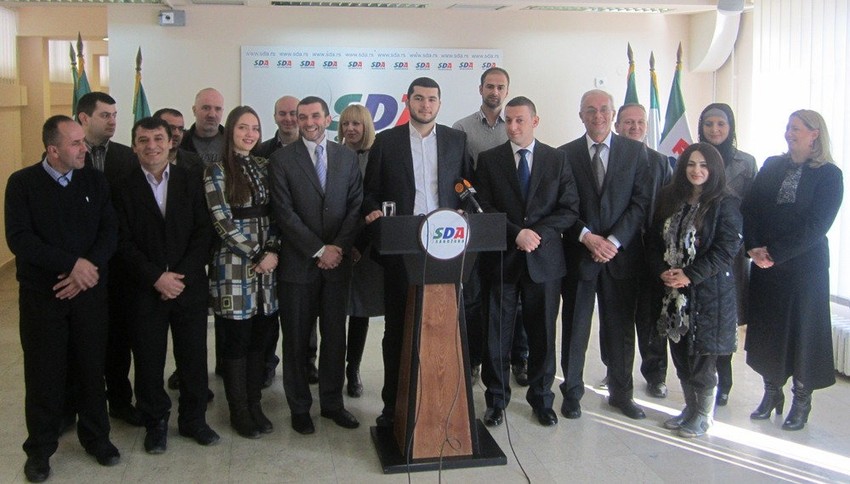 SDP ocenio poziv besmislenim: Almir Dazdarević sa odbornicima SDA