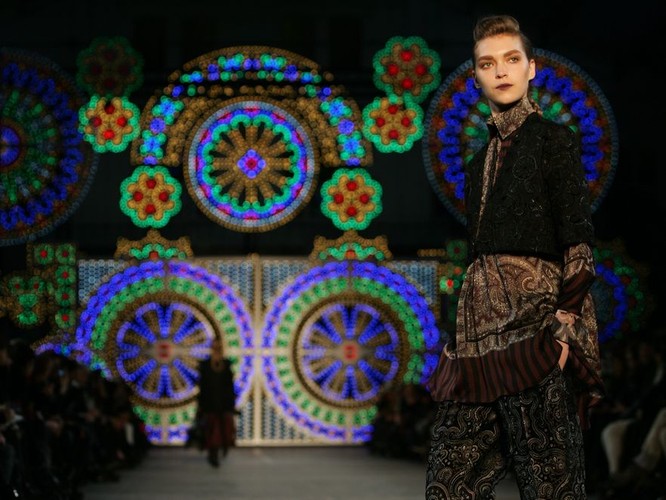 Kenzo w kolekcji jesień-zima 2011/2012 na Paris Fashion Week