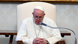 Töltényekkel teli borítékot adtak fel Ferenc pápának: nyomozást indítottak 