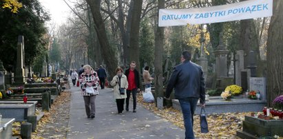 Pomimo pandemii zbierają na Powązki