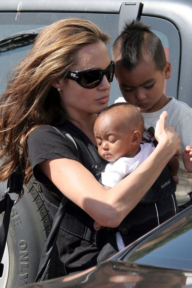 10 kép, ami bebizonyítja, hogy Angelina Jolie-nak tényleg különleges kapcsolata vagy a gyerekekkel
