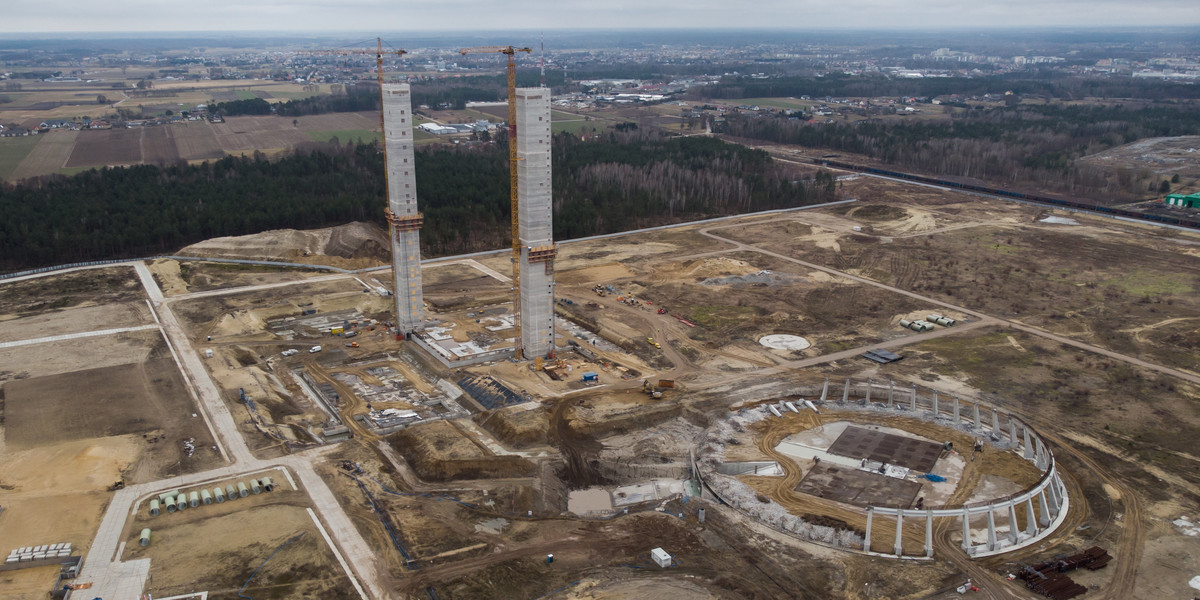 Niedokończona budowa bloku węglowego w Elektrowni Ostrołęka. Wzniesione obiekty zostały zburzone