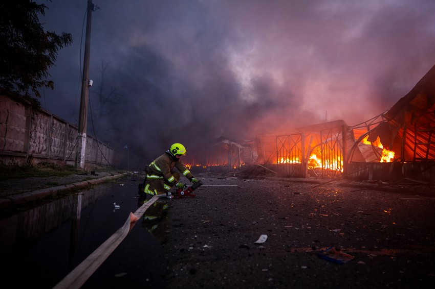 Kijev, zapaljena pijaca nakon ruskog napada 15. juna