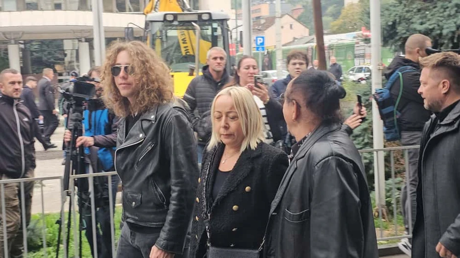 Željko Bebek sa porodicom, komemoracija Halid Bešlić