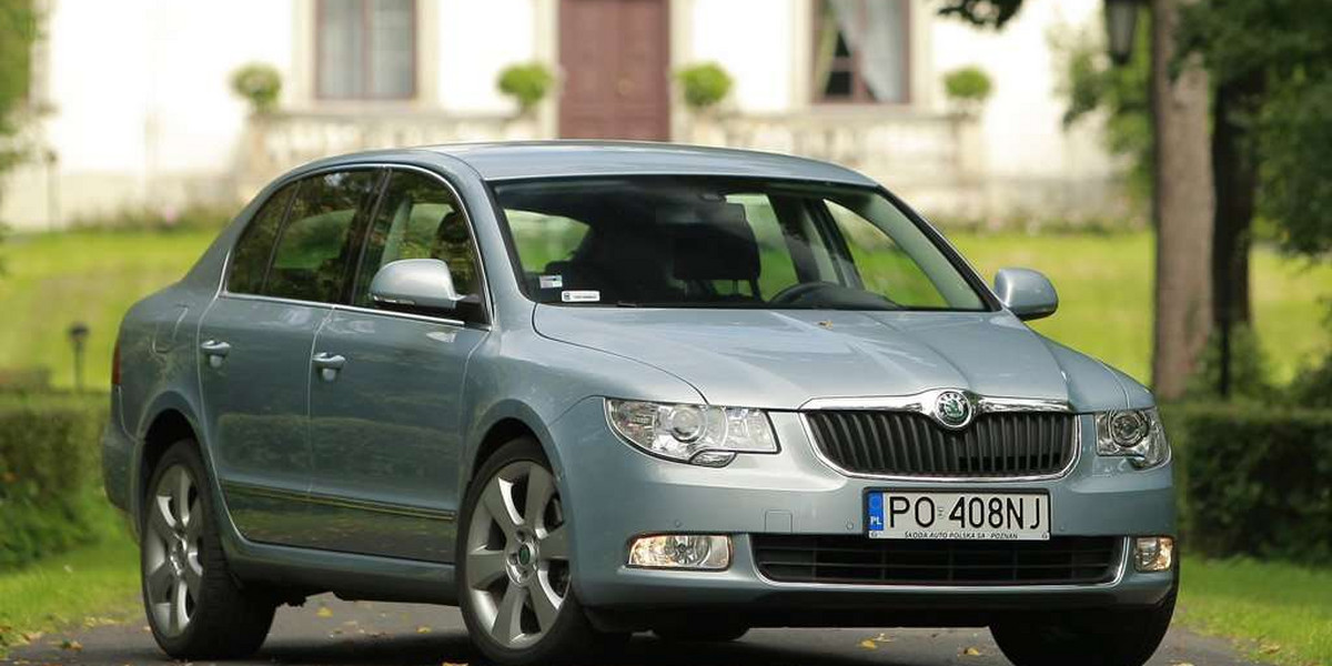 Superb, Skoda, Skoda Superb, auto, samochód, bryka, silnik