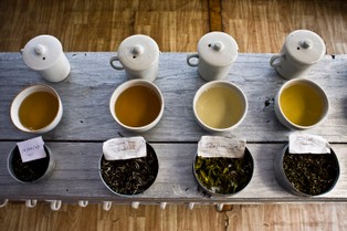 Pandemia Covid-19 w Indiach zagraża dostawom herbaty do Rosji. Ceny suszu mogą wzrosnąć