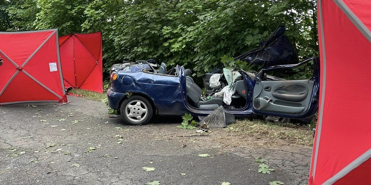 Tragiczny wypadek w Olszówce. Zginęły dwie osoby.