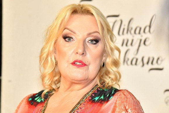 "BILO JE JAKO NEPRIJATNO, SEDELE SMO ZA ISTIM STOLOM" Koleginica o sukobu sa Snežanom Đurišić: "Jako se uvredila zbog toga"