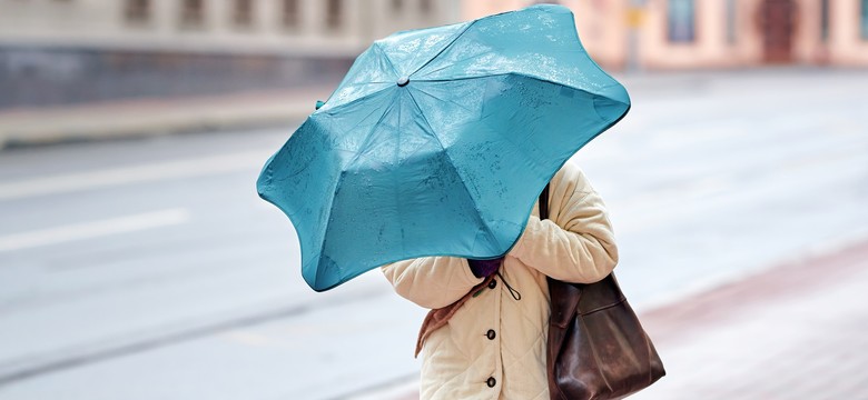 Miała być wiosna, a jest jesień. Zachmurzenie, deszcz, wiatr, minusowe temperatury. Co jeszcze nas czeka? Prognoza pogody na piątek, 9 maja 2025
