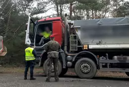 ITD skontrolowała wywrotki. Obecność Żandarmerii Wojskowej nie była przypadkowa [WIDEO]